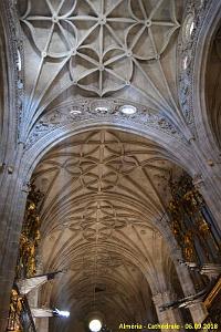 28 LA CATHEDRALE ET LE FORTERESSE DE L INCARNATION (52)